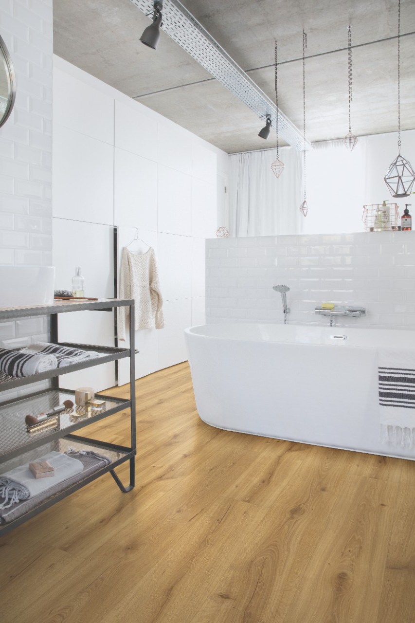 Ламинат Quick Step Majestic Дуб Пустынный теплый натуральный MJ3551 2050×240×9,5 фото в интерьере